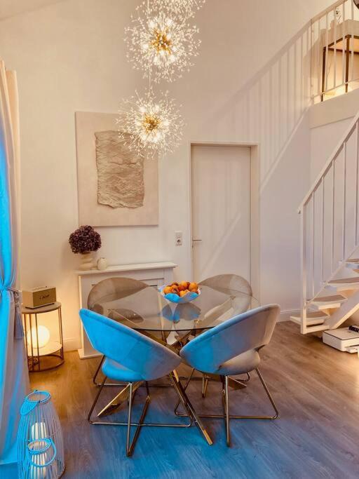 Amalfi Home - Stylish Apartment With Terrace Schoenefeld Exterior photo